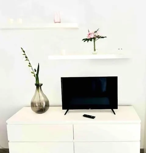 15 Kokomo Apartment *